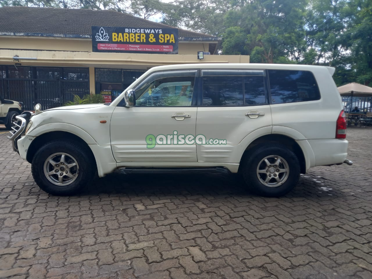 2002 Mitsubishi Pajero